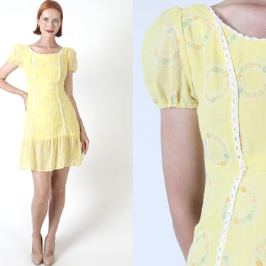 High Waisted Yellow Mini Dress, Vintage 70s Wreath Print Material, Casual Puff Sleeve Short Forck 