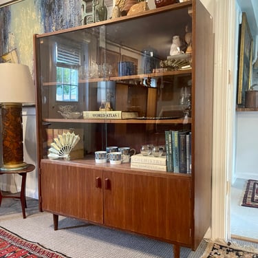 Midcentury Modern Glass-Fronted Oak Hutch