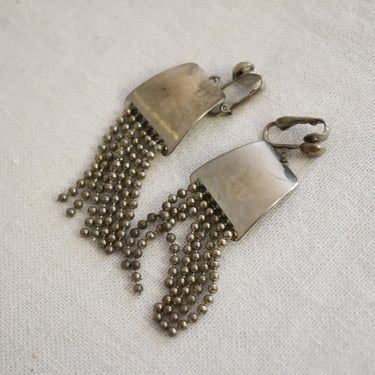 1970s Sarah Coventry Silver Ball Chain Dangle Clip Earrings 