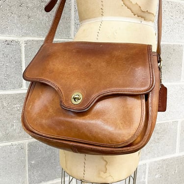 Vintage Coach Lenox Bag Retro 1980s RARE + Archived + British Tan + No 9918 + Genuine Leather + Crossbody or Saddle Bag + Adjustable Strap 