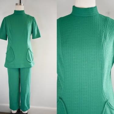 1970s Green Textured Knit Tunic and Pants Set 