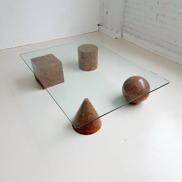 GEOMETRIC PINK MARBLE COFFEE TABLE IN THE STYLE OF METAFORA BY VIGNELLI