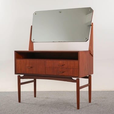 Teak Danish Vanity - (325-166) 