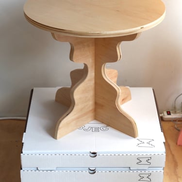 *To-Go* Side Table (pedestal)