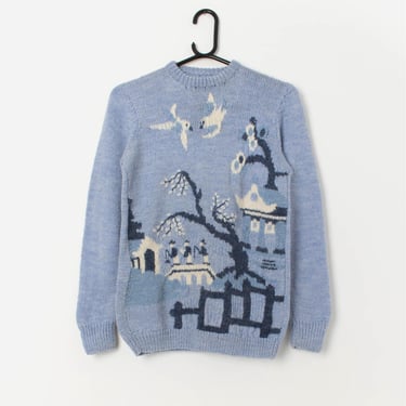 70s vintage handknitted pale blue sweater with birds and trees - Small 