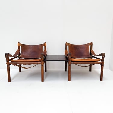 Pair of Arne Norell 'Sirocco' Safari Chairs in Cognac Leather, Sweden 1960s + Tabletop 