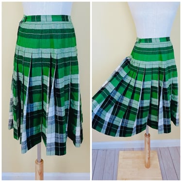 1960s Vintage Green Wool Pleated Skirt / 60s High Waisted Plaid Fit and Flare Schoolgirl Skirt / Small Waist 25