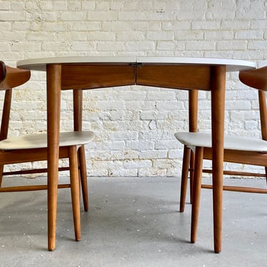 APARTMENT sized Mid Century Modern WALNUT + Laminate Dining Set by Baumritter "Roommates" Collection 