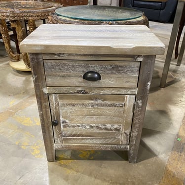 Jofran Artisan's Craft Farmhouse Distressed End Table