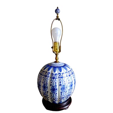 VINTAGE Blue and White Oriental Lamp, French Country, Living Room Decoration 