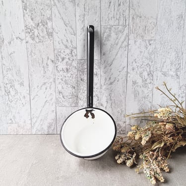 White & Black Agate Enamel Large Long Handle Dipper Ladle/Vintage Kitchen Cookware/Graniteware/ Primitive Homestead Rustic Farmhouse Country 
