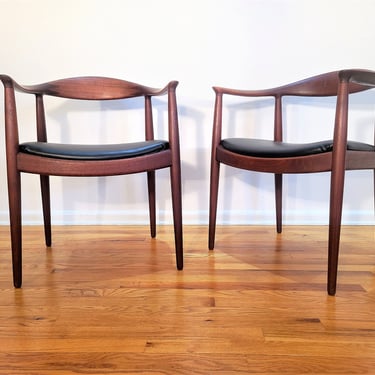 Mid Century Pair of Hans J. Wegner for Johannes Hansen Dining Chairs, JH-503 