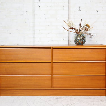 Vintage mcm teak 6 drawer dresser by Jasper Furniture Denmark | Free delivery in NYC and Hudson Valley areas 