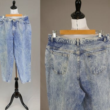 80s Acid Wash Jeans - 33" or snug 34" waist - Light Blue Denim - Pleated Relaxed Fit Tapered Leg - Venezia - Vintage 1980s - 28.5" inseam 