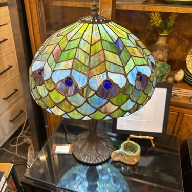 Tiffany style lamp 24t (as is)
