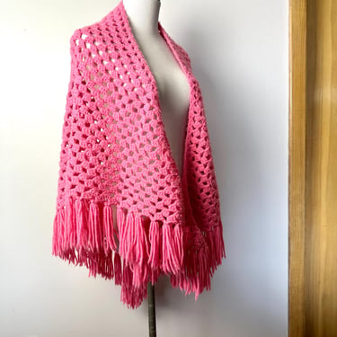 VTG 1960’s 70’s Pink Crocheted fringed shawl~ poncho vibes Bubblegum pink sheer acrylic knitted Groovy retro sweater coverlet afghan 