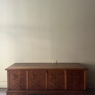 Lane cedar chest