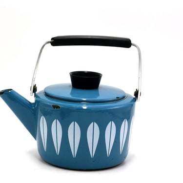 vintage Cathrine Holm Lotus tea kettle in blue made in Norway 
