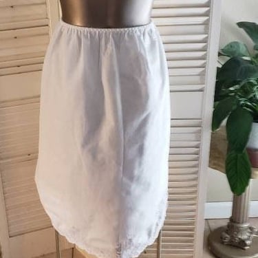 Vintage 60s/70s White Cotton Skirt/Slip Lace Trim Union Made Rare  sz S 