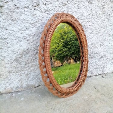 Vintage Rattan Wall Mirror / Boho Mirror/ Oval Wicker Mirror/ Retro Wall Mirror / Mid Century Modern / Wall Decor / Home Made Mirror/ 70s 