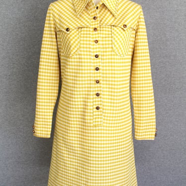 Safron Gingham - 1960-70s - Polyester Knit - Shirt Dress - by Route One - Estimated size L 