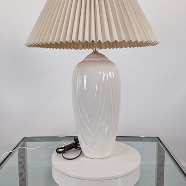 Vintage Postmodern Art Deco White Swirl Organic Wave Table Lamp