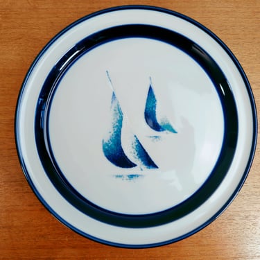 Noritake Running Free | Dinner Plate(s) | Sailboats | Stoneware | Japan | 1976-86 