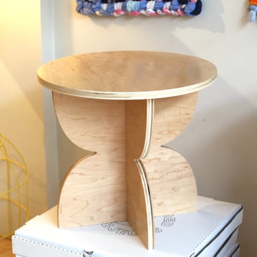 *To-Go* Side Table (arches)