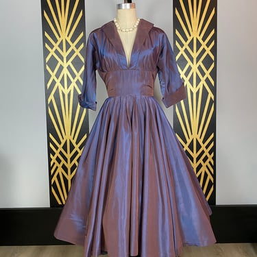 1950s party dress, iridescent sharkskin, purple taffeta, vintage 50s dress, fit and flare, 28 waist, mrs maisel style, full skirt, plunging 