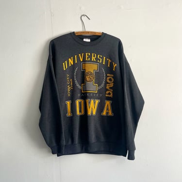 Vintage 80s 90s University of Iowa Hawkeyes Faded Sweatshirt Crewneck Size L / XL 