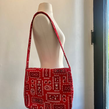 Vintage 70's Padded BANDANA Print Shoulder Bag / BEACH Bag 