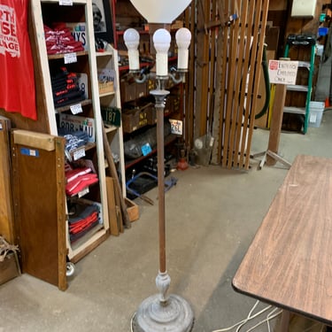 4 bulb standing lamp, 62” tall