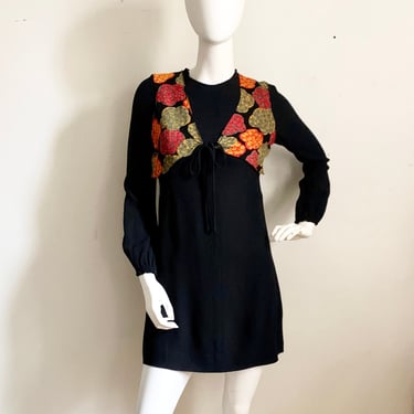 1970s Black Crepe Floral Dress 