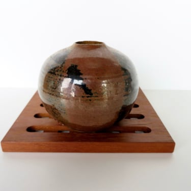 Vintage Studio Pottery Vase Weed Pot, 1970s Hand Crafted Stoneware Earthen Orb Vase 