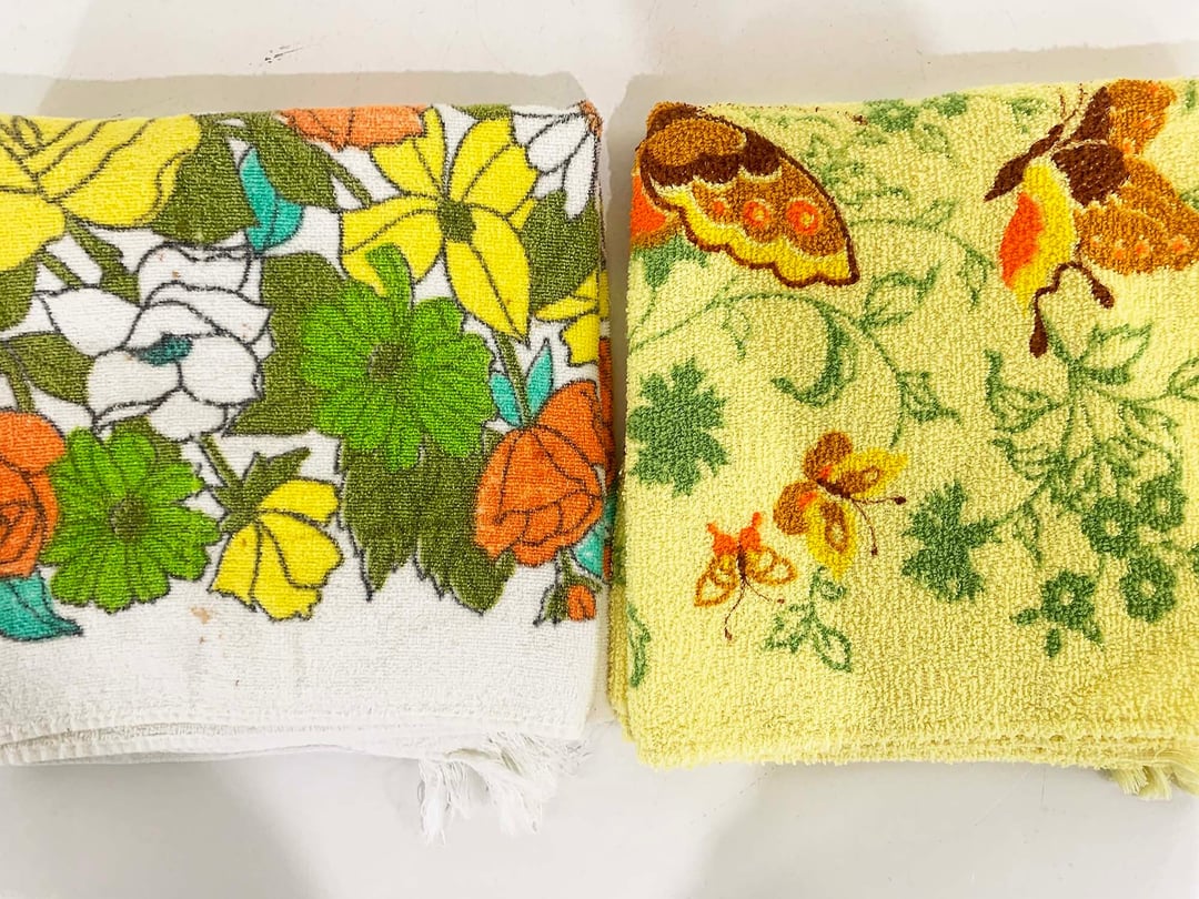 1970s Vintage Fieldcrest Towel Set Light Green & Gold Terry Cloth