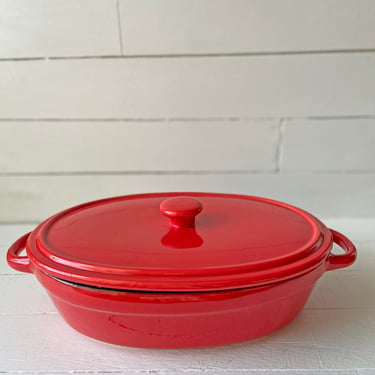 Vintage Coushatta Red Bakeware Pan, Casino Resort, Louisiana // Vintage Retro Red Baking Dish, Casserole Dish // Perfect Gift 