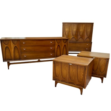 Vintage Broyhill Brasilia Bedroom Set Mid Century Modern Nightstands Gentlemans Chest Dresser 