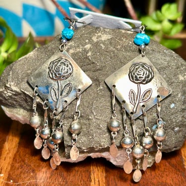Vintage Southwestern Style Dangle Drop Earrings Silver Tone Flower Blue Stone 