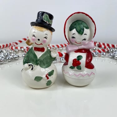 Vintage Christmas Snowman & Snow Lady Salt Pepper Shakers, Frosty the Snowman Salt Pepper, Green Red Kitschy Snowman Decor, Retro Holidays 