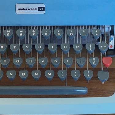 Vintage Underwood 20 Blue Portable Manual Typewriter With Case 