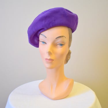 1960s Bright Purple Velveteen Beret 