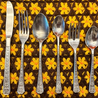 33 Piece Vintage Interpur Florenz Stain Japan Flatware Set “8 Petal” 