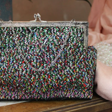 Vintage 1940s 50s fully rainbow multi color seed beaded evening purse handbag kissing lock 
