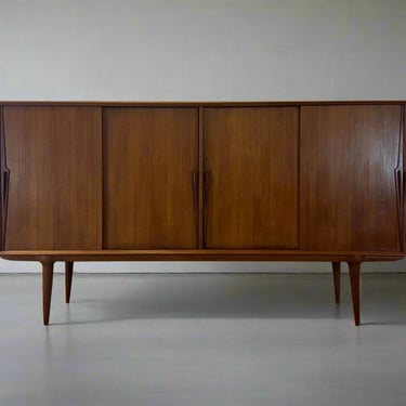 Omann Jun. Møbelfabrik Model 19 Tall Sideboard / Highboard - #A1589 Designed by Gunni Omann