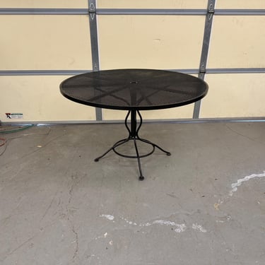 Mid-Century Outdoor Iron Woodard Round 48