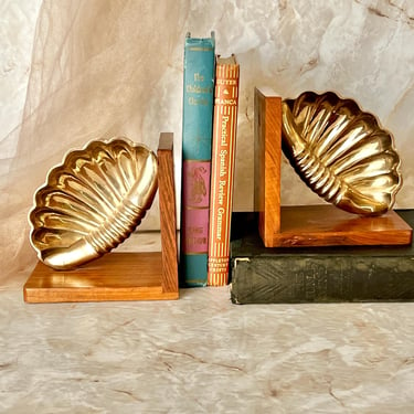 Brass and Wood Bookends, Sea Shells, Mid Century, Scallops, Vintage, Office, Library, Book Lover 