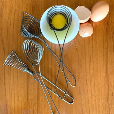 vintage beehive egg separator wire whisk - primitive kitchen decor cooking gadget 