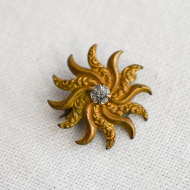 Vintage Small Gold Starburst Brooch 