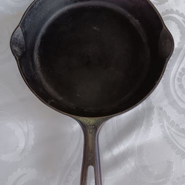 Griswold #6 Pan with Small Block Logo | Vintage Cast Iron Made in Erie Pennsylvania 