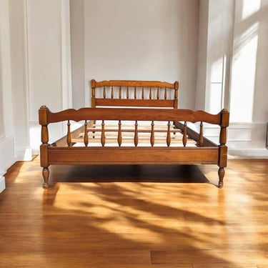 Vintage Bed Frame, Antique Colonial Farmhouse, Bedroom, Wood, In the Style of Stickley, Ethan Allen 